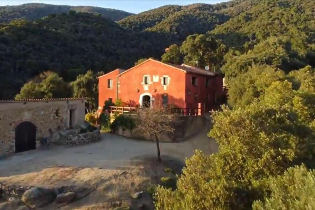 Masia Can Castellar Sant Iscle De Vallalta Eksteriør billede